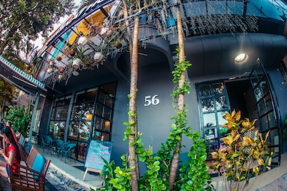 Geminai Hotel & Cafe