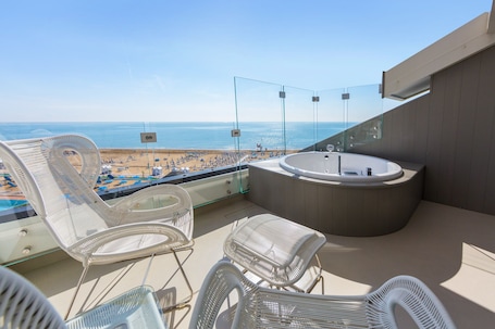 Suite panorámica, vistas al mar | Terraza o patio. Hotel Mariver