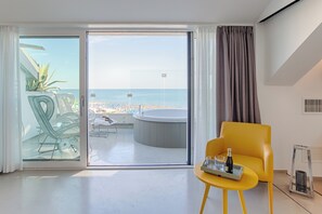 Panoramic Suite, Sea View | 1 bedroom, premium bedding, in-room safe, desk - Hotel Mariver (Jesolo)