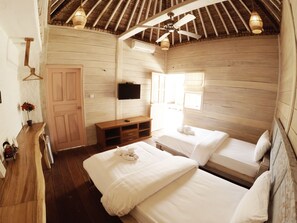 Kamar Twin Deluks | Seprai katun Mesir, seprai premium, minibar, dan brankas