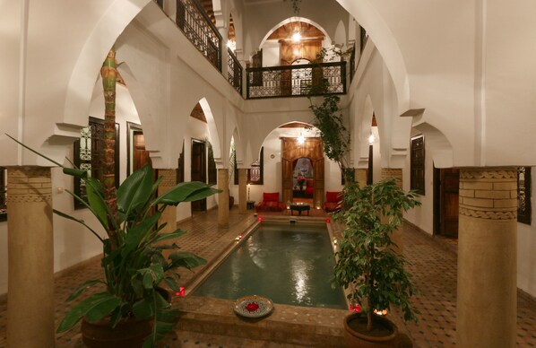 Outdoor pool - Riad Al Anouwar (Marrakech)