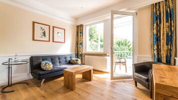 Suite | Wohnbereich | Flachbildfernseher