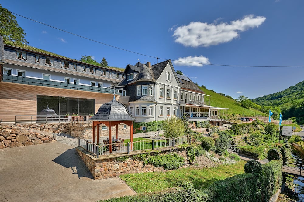 Hotel Weinberg-Schlößchen