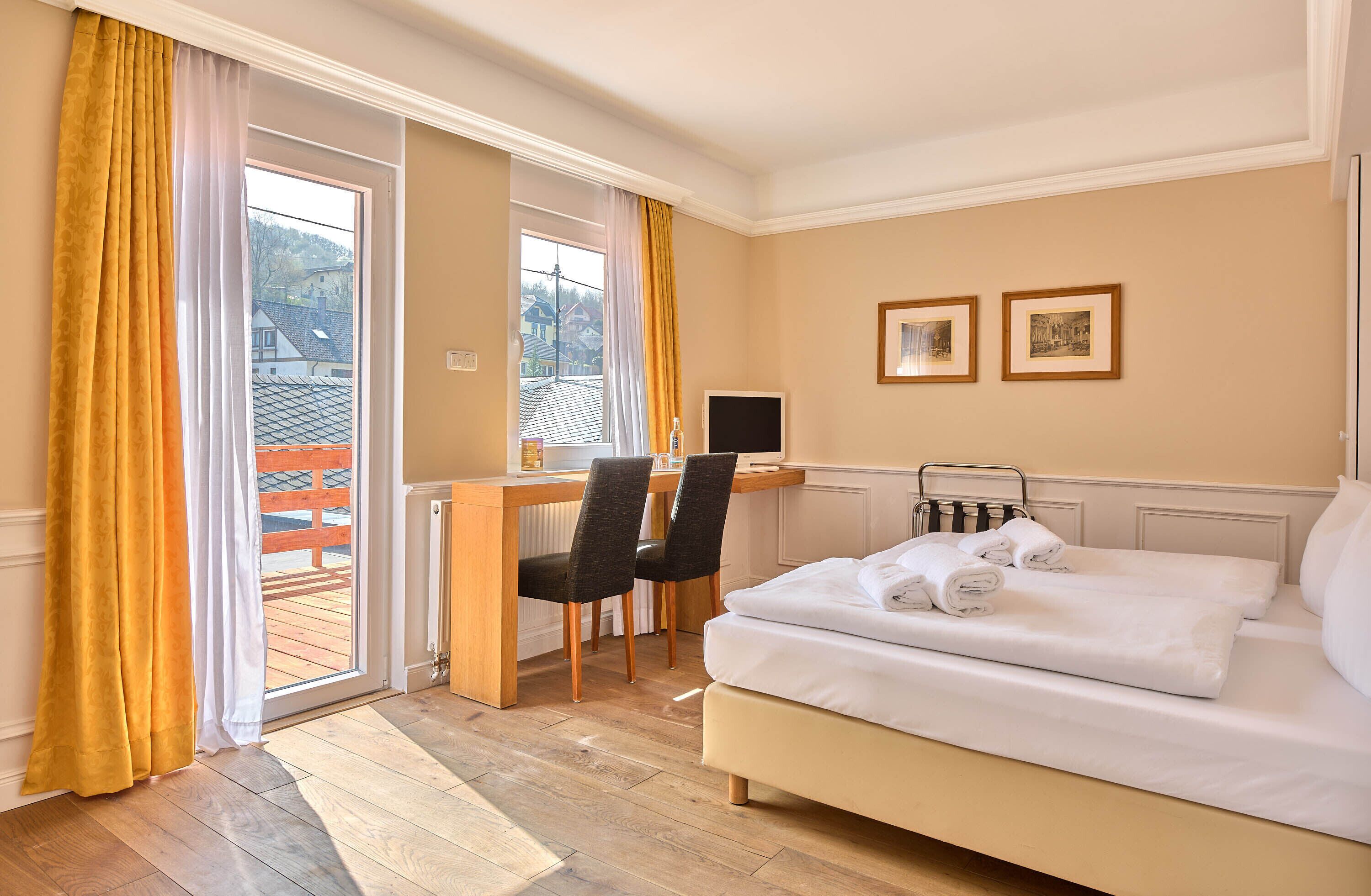 comfort double room | in-room safe, free wifi, bed sheets