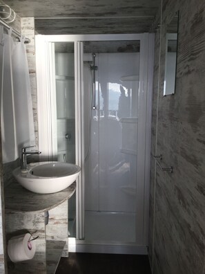 Telt – deluxe, 2 soverom, privat bad, ved strandkanten | Bad | Dusj