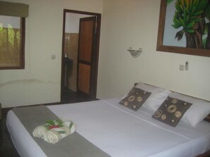 Kamar Premium | Seprai premium, brankas, dan Wi-Fi gratis