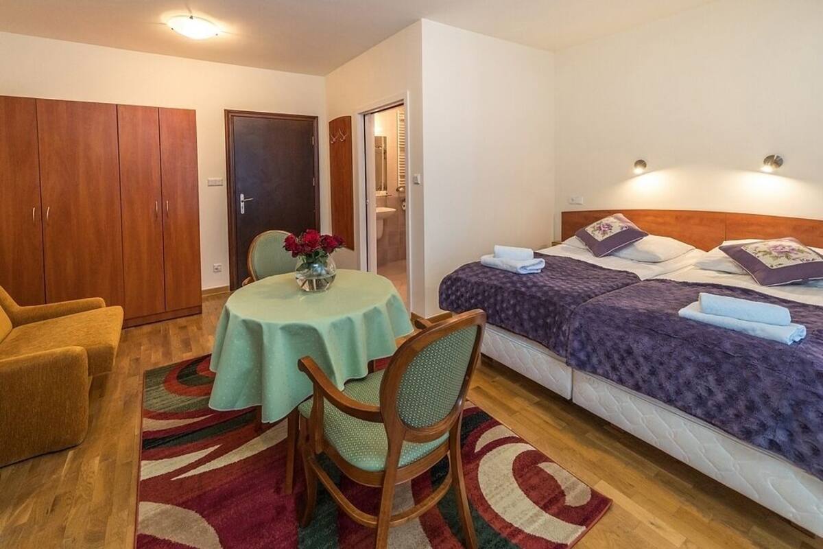 Phòng đôi tiện nghi đơn giản, 1 phòng ngủ (Room #7) | Bàn ủi/dụng cụ ủi quần áo, giường gấp/giường phụ (phụ phí) 
