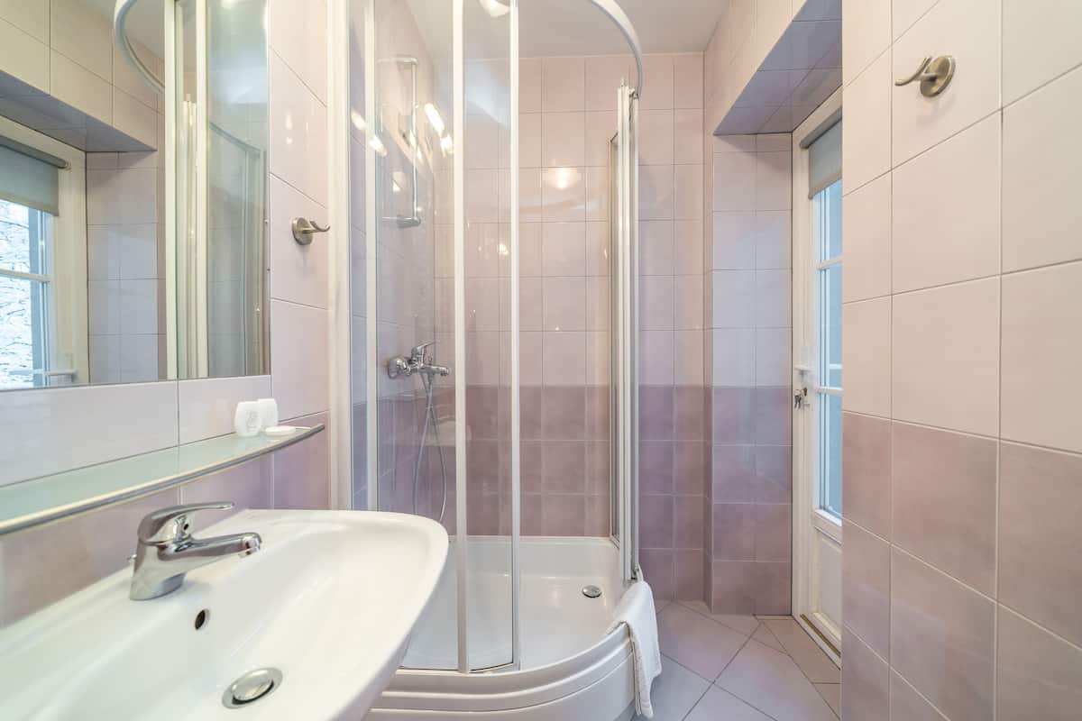 Phòng đơn tiện nghi đơn giản, 1 phòng ngủ (Room #9) | Bàn ủi/dụng cụ ủi quần áo, giường gấp/giường phụ (phụ phí) 