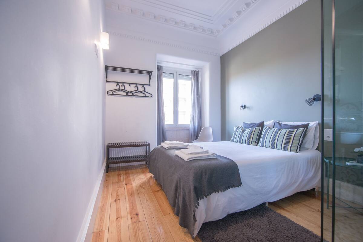 Deluxe Suite (   3  )