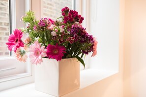 1 bedroom, iron/ironing board, free cribs/infant beds, free WiFi - Short Lets in London - Kilburn (London)