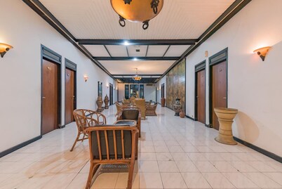 Crown Hotel Tasikmalaya