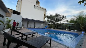 Kolam renang