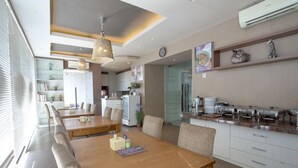 Ảnh chưa phân loại, 5 trong số 14 ảnh, nút