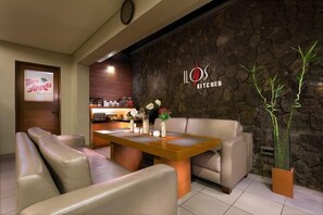 Dining - Ilos Hotel (Bandung)