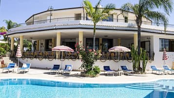 Utomhuspool