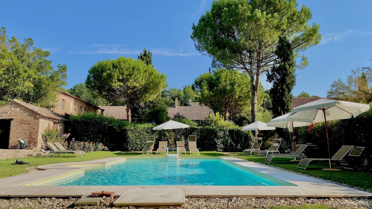 The inviting pool at Agriturismo Tenuta Castel Venezze