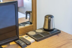 Standard Room | Desk, soundproofing, bed sheets - Katre Hotel Oludeniz (Fethiye)