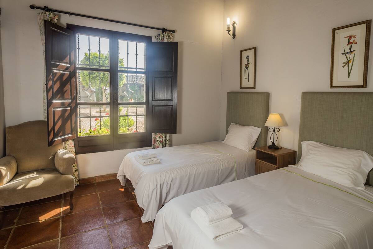 Villa, 6 Schlafzimmer