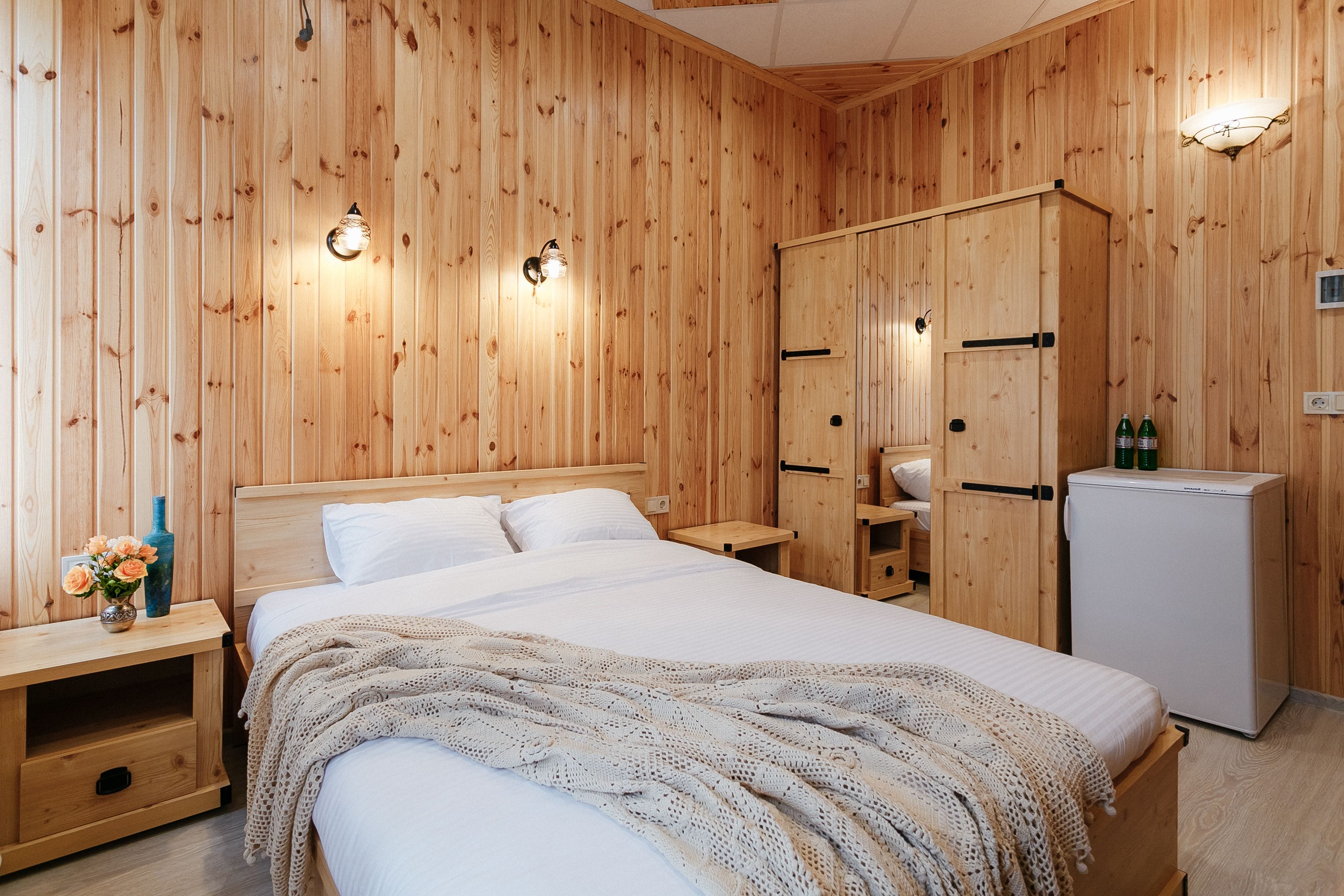 Deluxe Room, Sauna | Premium bedding, minibar, in-room safe, desk