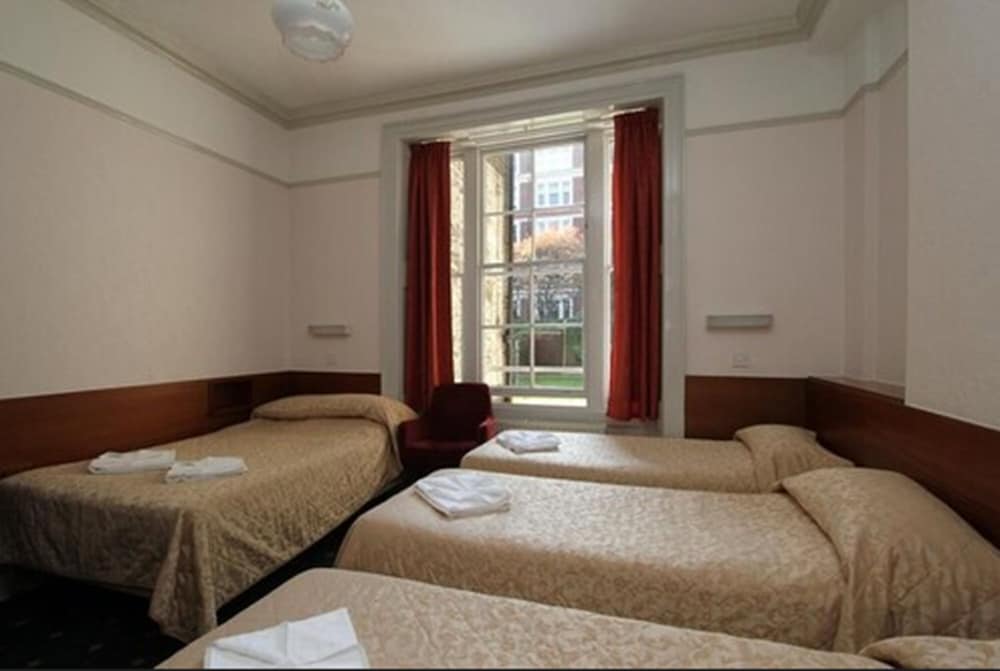 Ridgemount Hotel by null