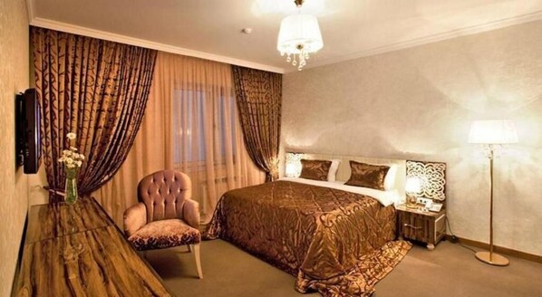 1 bedroom, premium bedding, pillow-top beds, minibar - Paradise Hotel Baku (Baku)