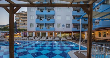Club Big Blue Suite Hotel