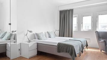 Blackout curtains, free WiFi, bed sheets