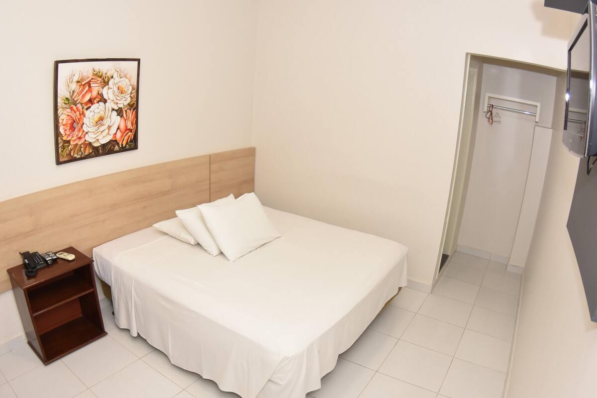 Minibar, desk, blackout drapes, WiFi (free)