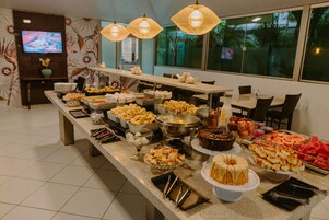 Free daily full breakfast