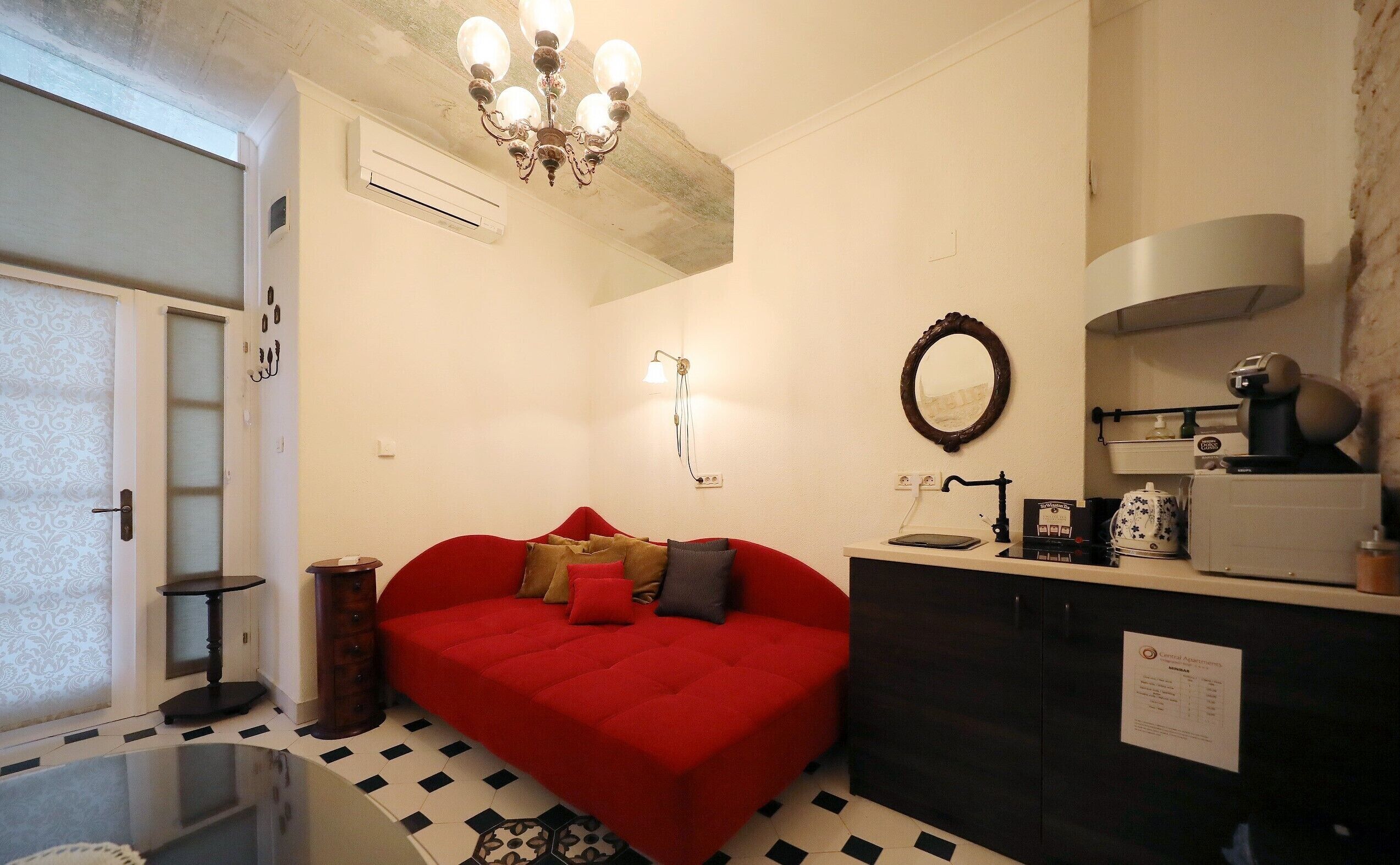 Deluxe Apartment, 2 Bedrooms, Kitchen, City View | Private kitchen | Fridge, microwave, stovetop, electric kettle