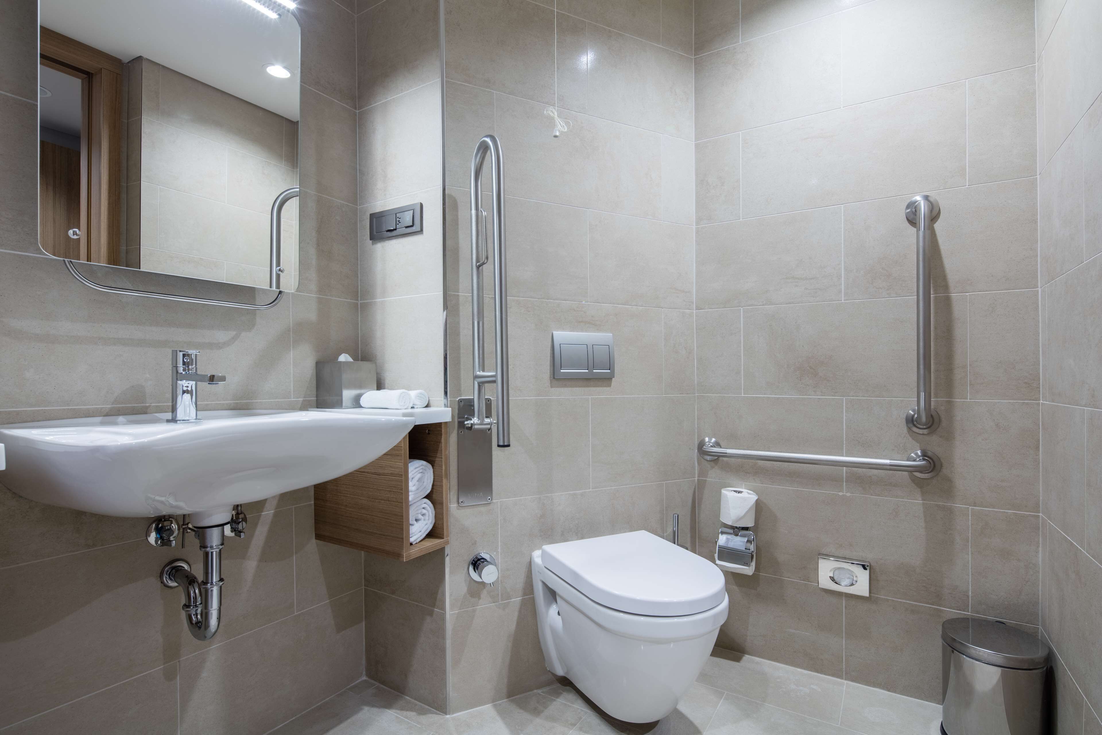 room, 1 queen bed, non smoking, refrigerator | bathroom | shower, free toiletries, hair dryer, towels