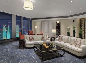 LED TV, pay films - Waldorf Astoria Chengdu (Chengdu)