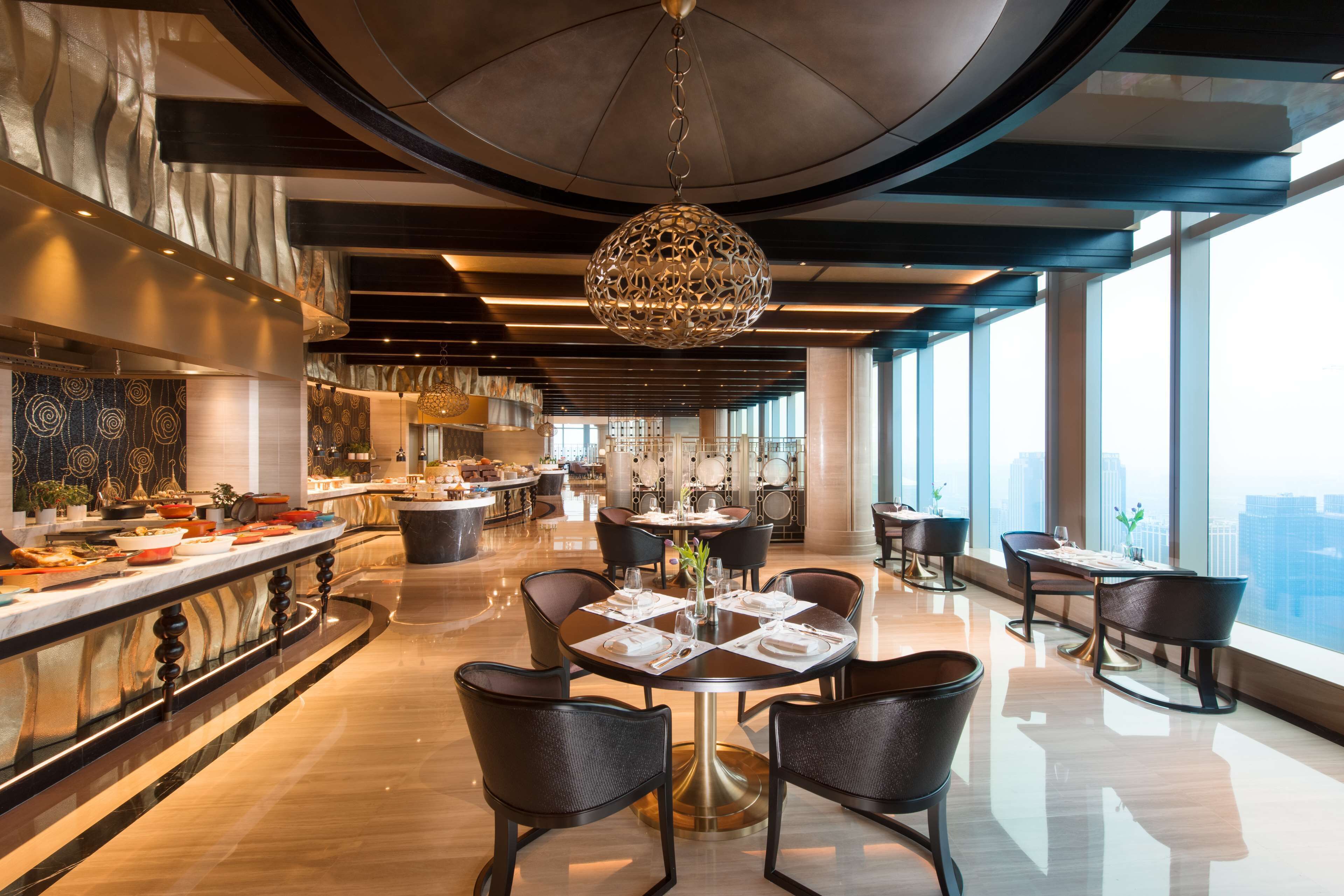 3 restaurants; breakfast, lunch, dinner, and brunch served