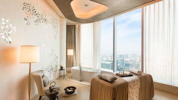 Couples treatment room(s), sauna, hot tub, steam room, body treatments