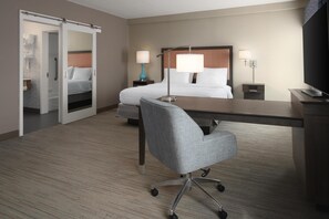 Desk, free WiFi, bed sheets - Hampton Inn & Suites Yonkers - Westchester (Yonkers)