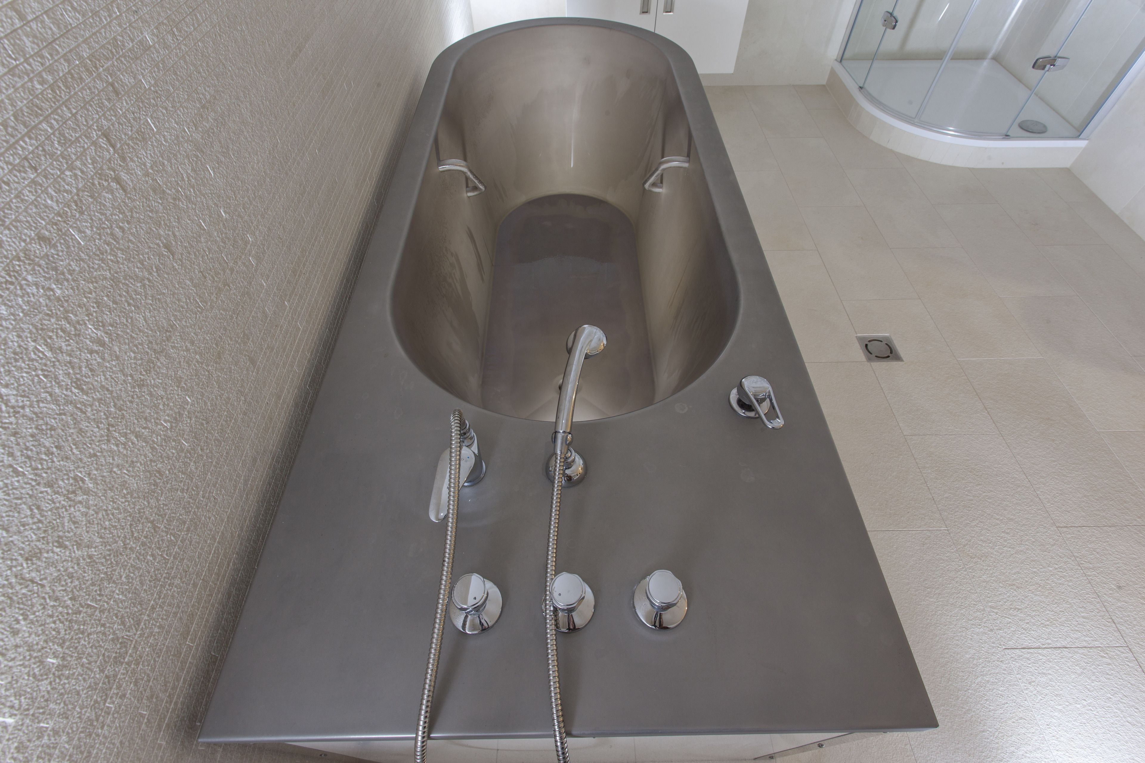 sauna, hot tub, steam room, body treatments, hydrotherapy, body wraps