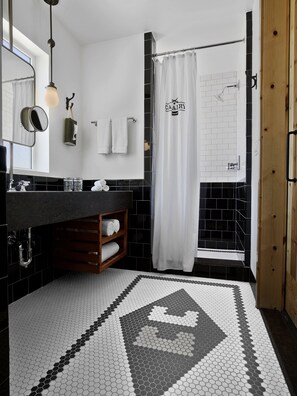 Chambre Deluxe, 1 très grand lit | Draps en coton égyptien, literie de qualité supérieure