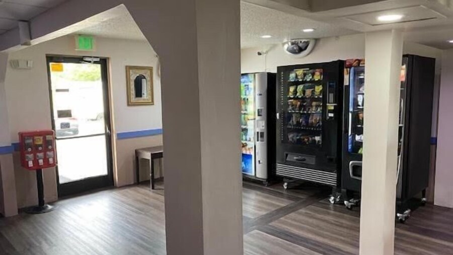 Americas Express Inn