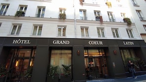 Exterior - Hotel Grand Coeur Latin (Paris)