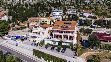 Free self-parking