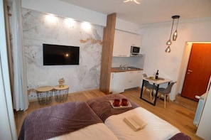 In-room safe, free WiFi, bed sheets - Amari Apartments (Starigrad)