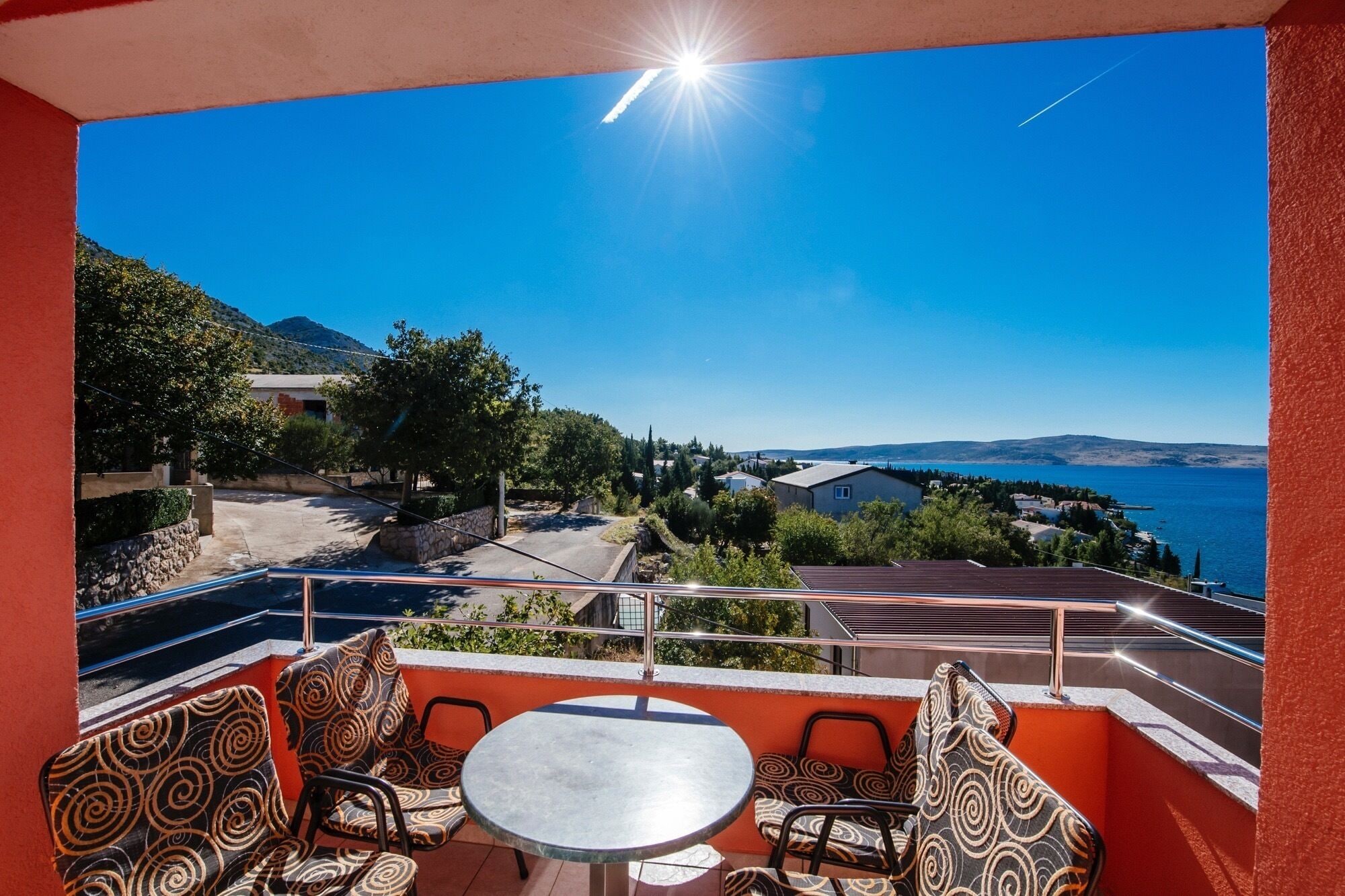 Comfort-Apartment, 1 Schlafzimmer, Balkon, eingeschränkter Meerblick | Außenbereich