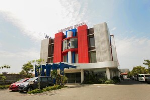 Exterior - Halogen Hotel (Sidoarjo)