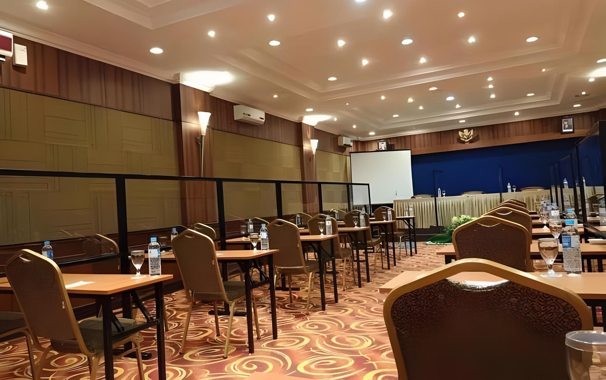 Meeting facility