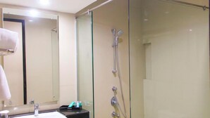 Bathroom - Grage Hotel Bengkulu (Bengkulu)