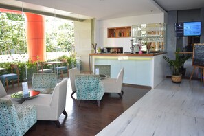 Frühstück, Mittagessen und Abendessen