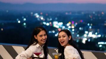 3 restoran, melayani sarapan, makan siang; sajian masakan Jepang