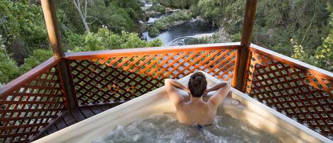 Bain à remous extérieur