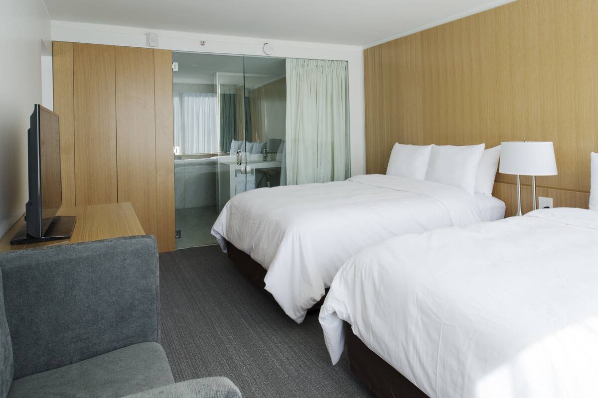 In-room safe, desk, laptop workspace, iron/ironing board
