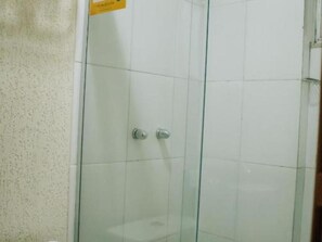 Individual | Bathroom - Trindade Plaza Hotel (Trindade)